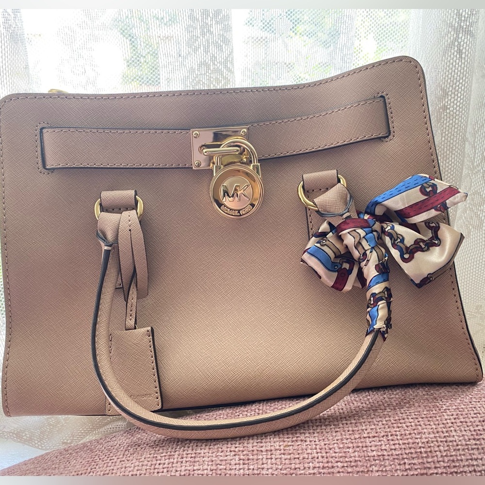mk hamilton bag- medium size